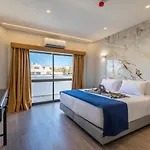 Emeralds Hotel 4*