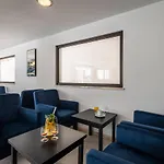 Hotel Emeralds