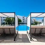 Hotel Emeralds