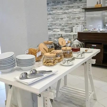 Emeralds By Dk Hotel 4*