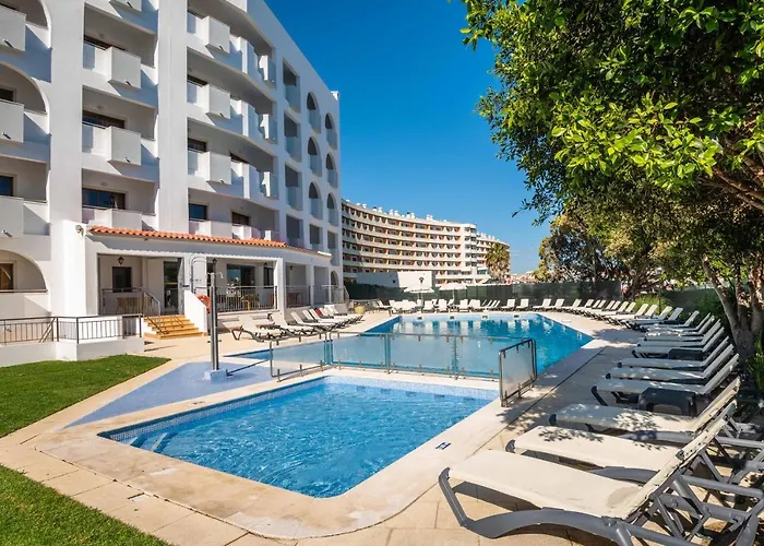 Emeralds By Dk Hotel